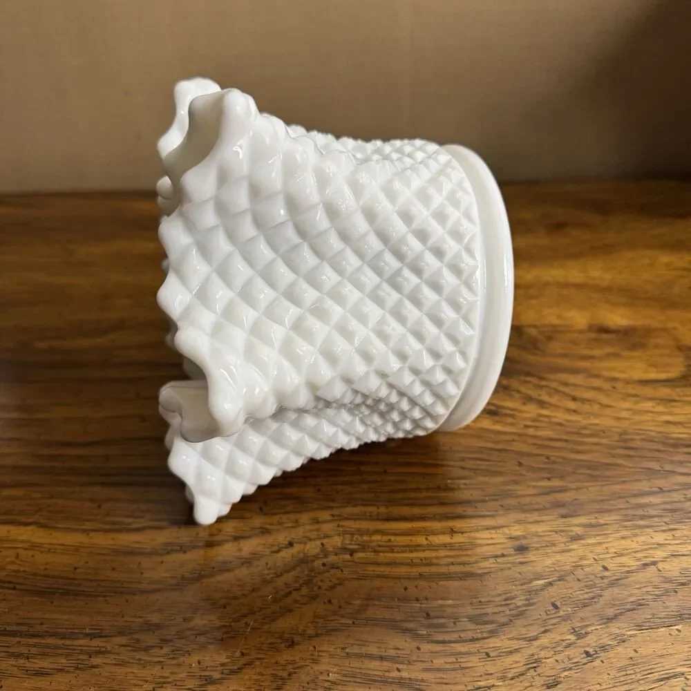 Westmoreland Milk Glass 1910-1919 English‎ Hobnail Diamond Pinched Vase Vintage